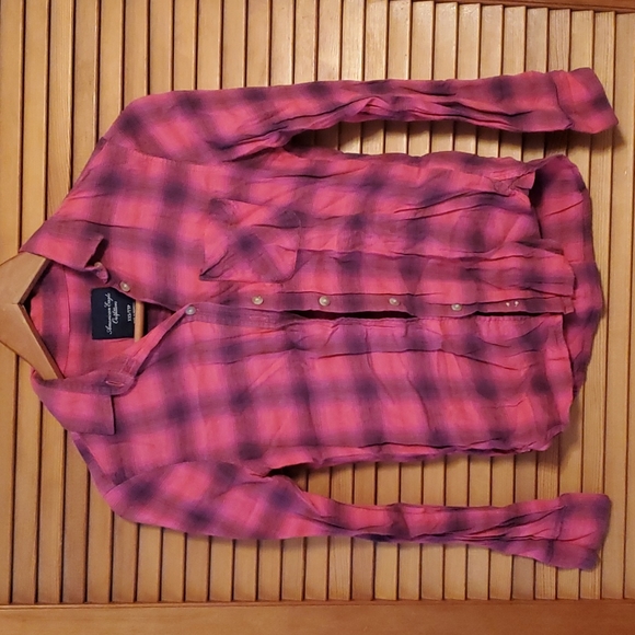 American Eagle Button Up - Picture 1 of 3